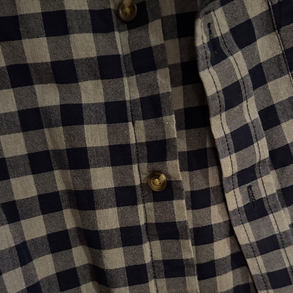 Men's Old Navy Checkered button up shirt - Picture 3 of 6